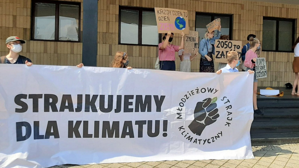 Młodzieżowy Strajk Klimatyczny w Opolu [fot. Mariusz Chałupnik]
