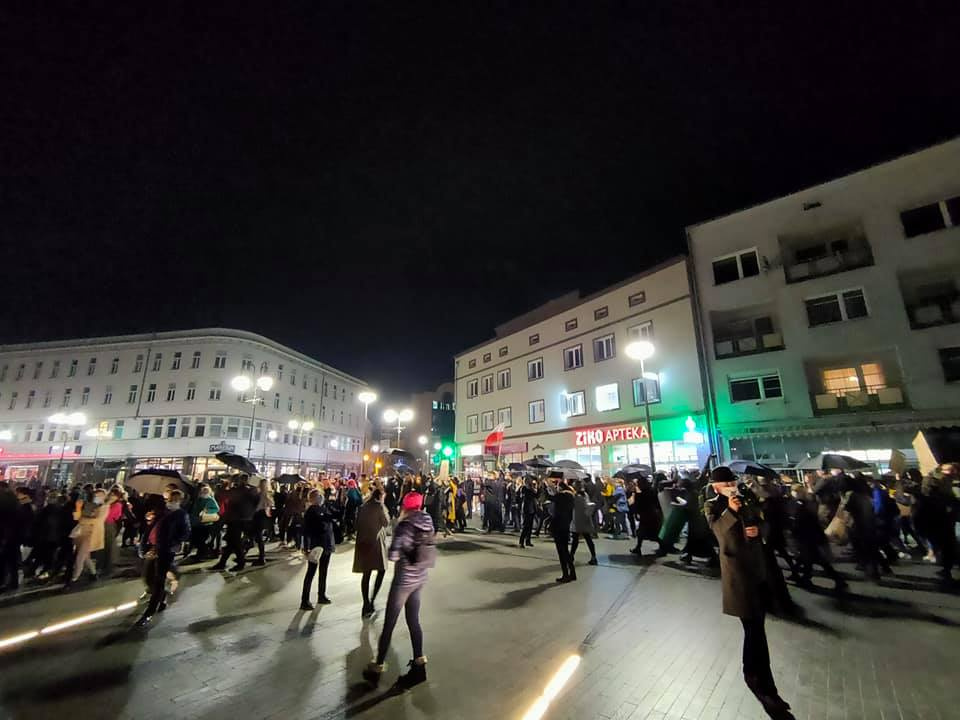 Ogólnopolski Strajk Kobiet zapowiada kolejne protesty w kraju i na ulicach regionu [fot. FB OSK Opole]