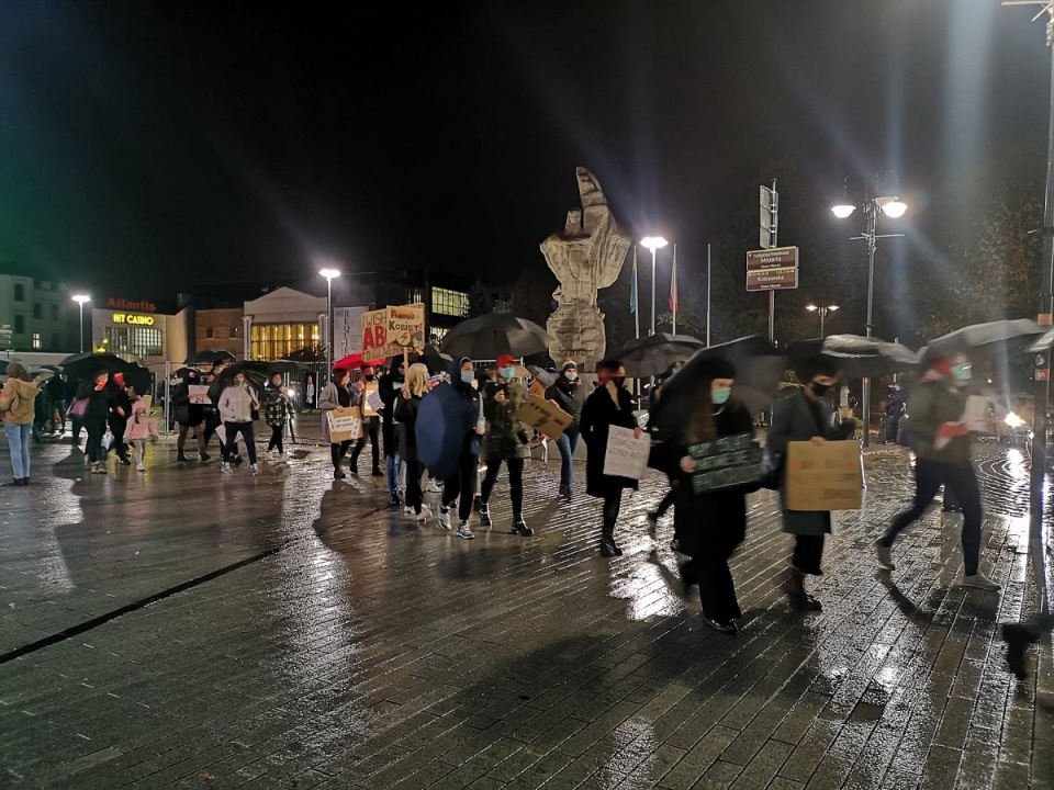 Ogólnopolski Strajk Kobiet w Opolu [fot. Katarzyna Doros]