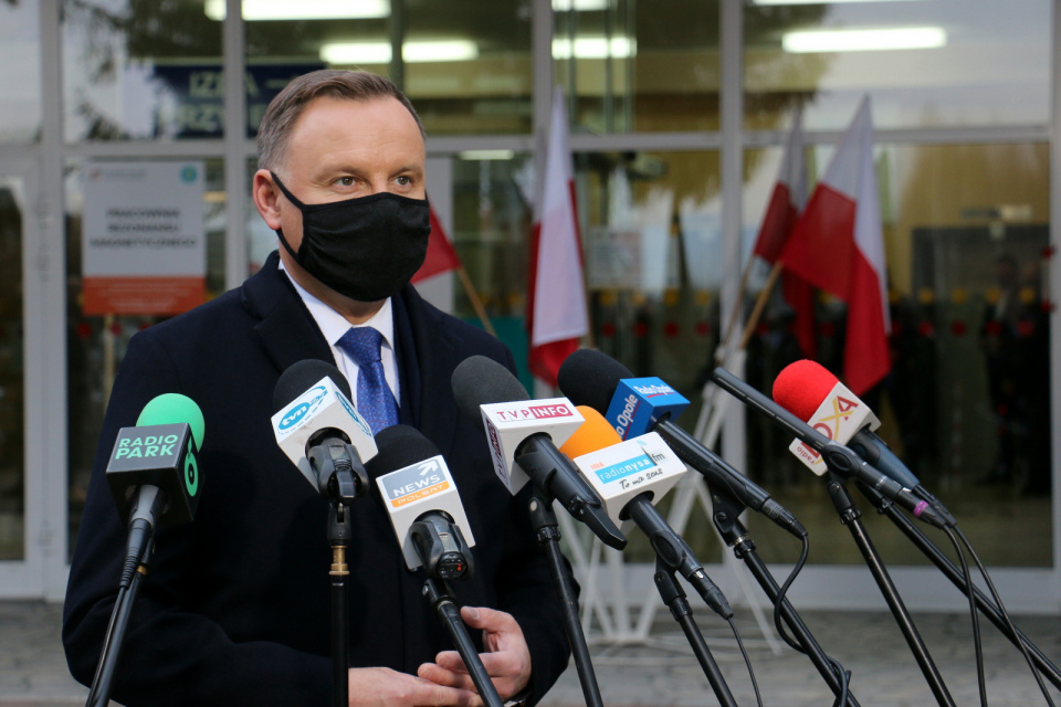 Prezydent Andrzej Duda z wizytą w Szpitalu MSWiA w Głuchołazach [fot. Marcin Skomudek]