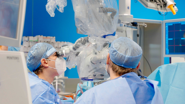 Lekarze z Vital Medic w Kluczborku usunęli w skomplikowanej operacji dużego guza mózgu. Kobieta szukała pomocy w całym kraju