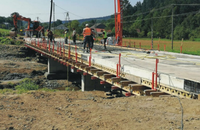 Gmina Baborów przystępuje do remontu mostu w Rakowie. Na początek powstaje dokumentacja techniczna