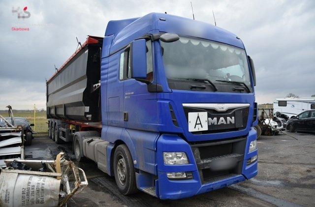 Krajowa Administracja Skarbowa zatrzymała transport 47 ton nielegalnych odpadów