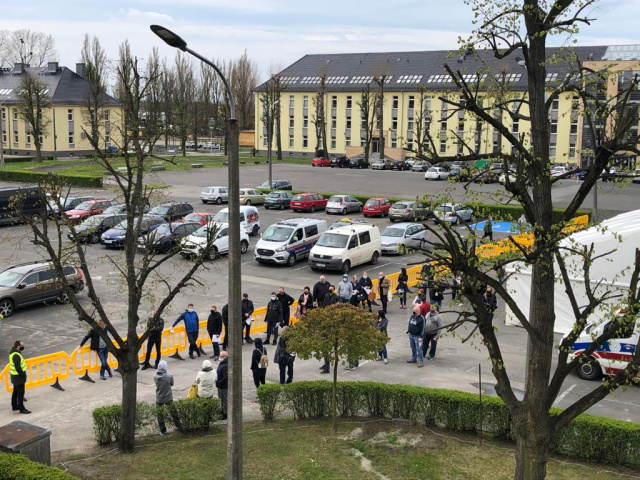Opole: uruchomiono punkt szczepień powszechnych na Politechnice Opolskiej. Niektórzy się z pracy zwolnili, żeby przyjść