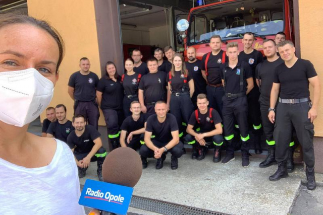 Strażacy się szkolą z gaszenia pożarów i ze współpracy z mediami
