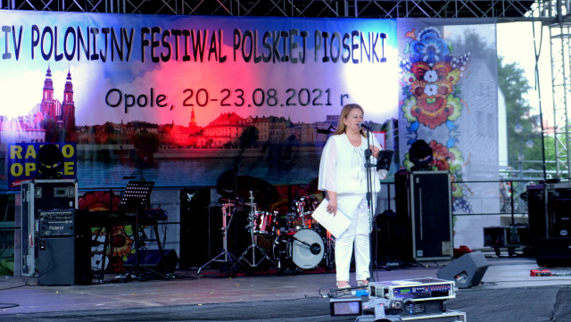 Polonia śpiewa i integruje się w Opolu. Rozpoczął się festiwal polonijny [FILM, ZDJĘCIA]
