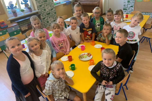 Zdrowe dzień dobry. Gmina Ujazd współfinansuje śniadania dla przedszkolaków