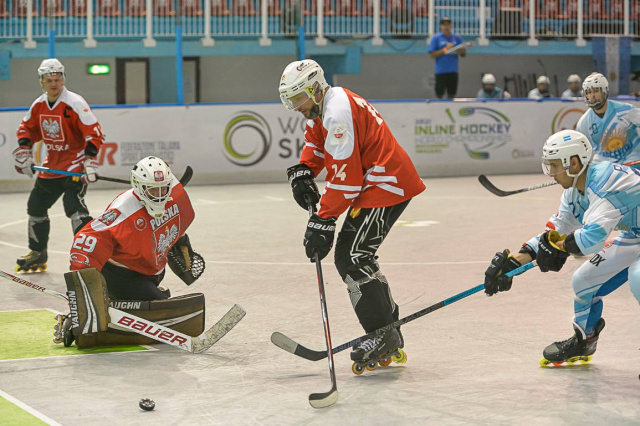 Opolanin Tomasz Bardelski poprowadził reprezentację Polski w Mistrzostwach Świata w hokeju na rolkach. W mocno obsadzonym czempionacie biało- czerwoni sprawili kilka niespodzianek