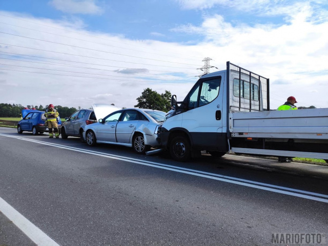 Kolizja 4 samochodów przy wyjeździe z Opola w stronę Zawady