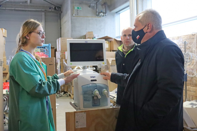10 nowych respiratorów dla szpitala tymczasowego w Opolu z Agencji Rezerw Materiałowych