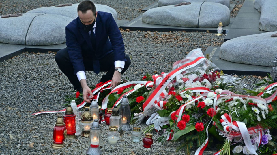 Działacze Solidarnej Polski oddali hołd partyzantom pomordowanym pod Starym Grodkowem [fot. Daniel Klimczak]