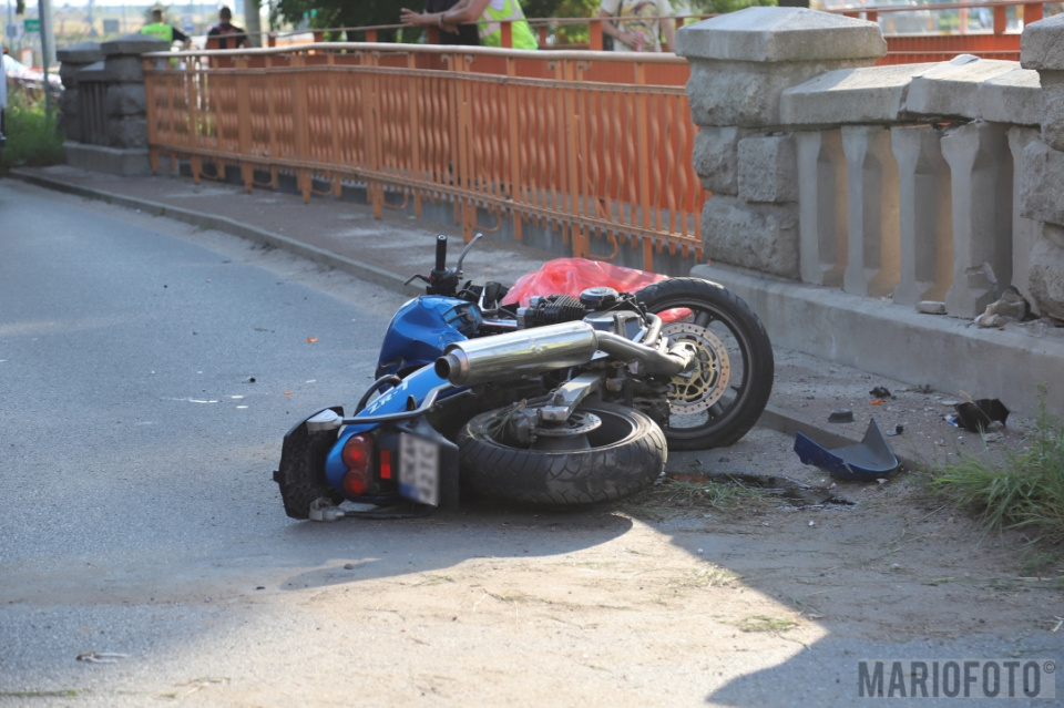 Wypadek motocyklisty {fot. Mario]