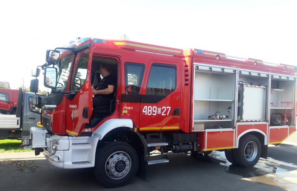 Nowy wóz ratowniczo-gaśniczy już w posiadaniu strażaków z OSP Szonów [zdj. UM Głogówek]