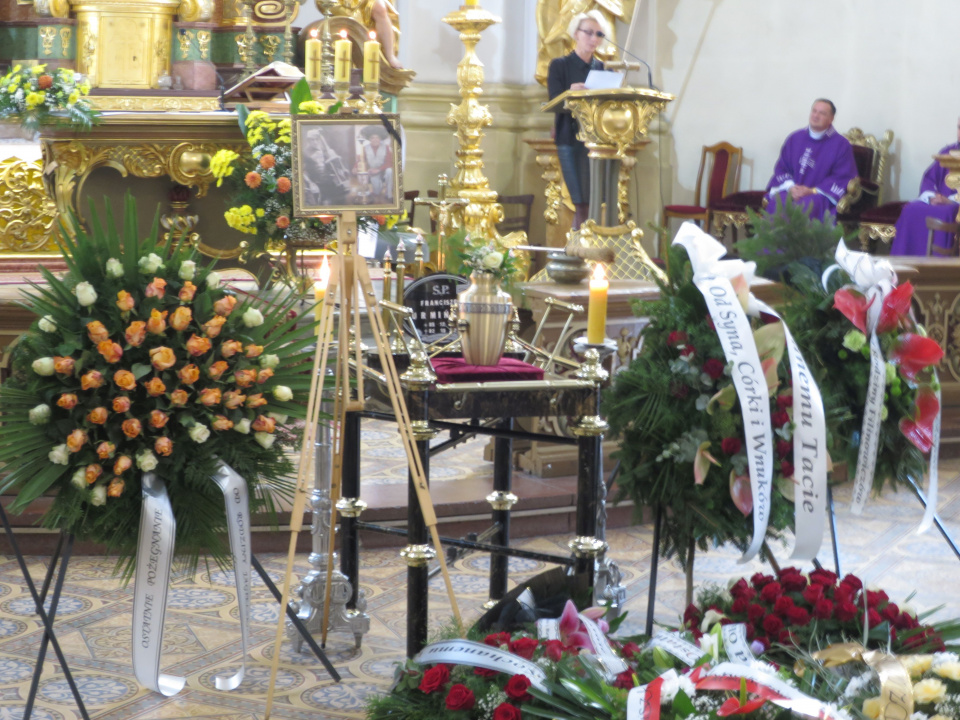 Pogrzeb Franciszka Surmińskiego w Prudniku [zdj. Jan Poniatyszyn]