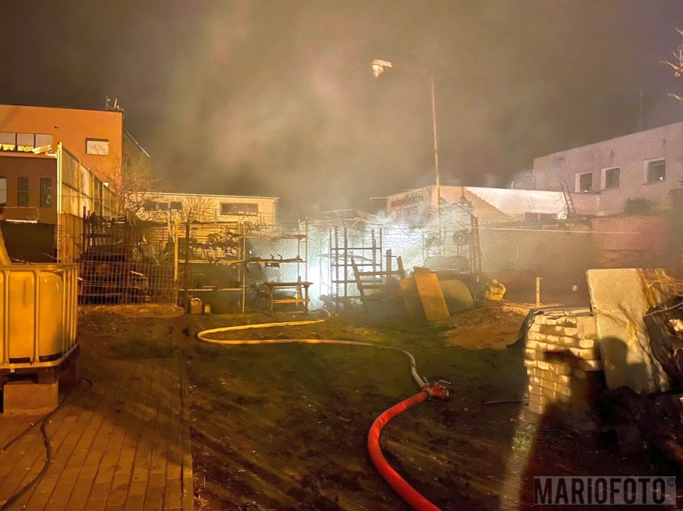 Pożar warsztatu w Opolu [fot. MARIO]