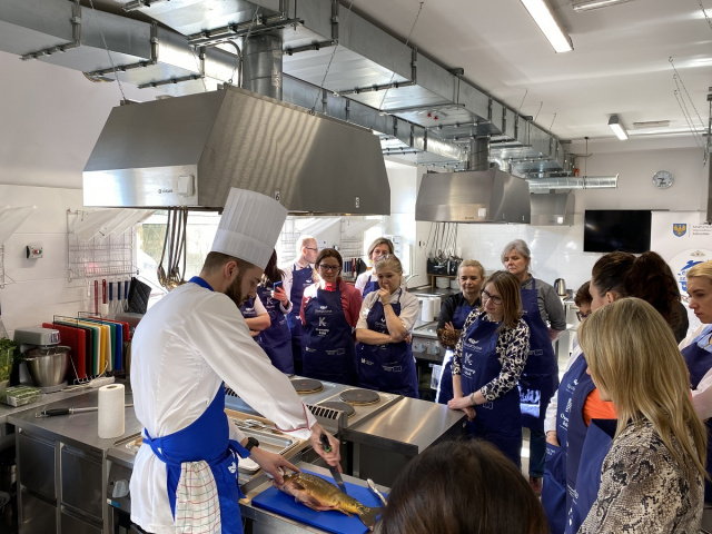W Zespole Placówek Oświatowych w Opolu ruszyły warsztaty kulinarne. Nauczyciele zdobywają wiedzę na temat kuchni regionalnej