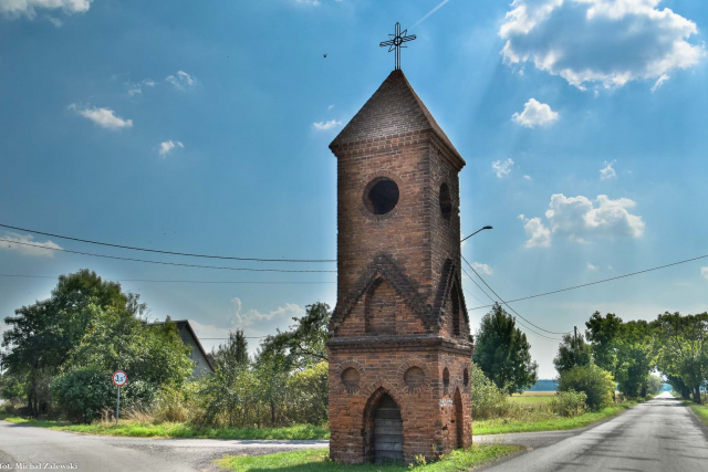 Zabytkowa dzwonnica w Golczowicach zyskała nowy blask