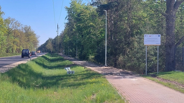 Jedną kończą, inne zaczynają. Inwestycje drogowe w gminie Dobrzeń Wielki, także dla rowerzystów