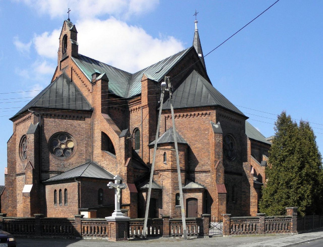 Kamienice, kościół i szkoła przejdą renowacje. Opolski ratusz przyznał dotacje