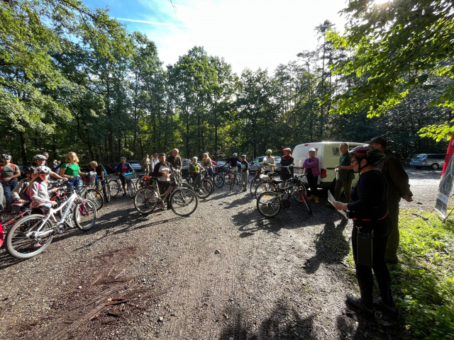 W lesie, na rowerze i z dużą dawką lokalnej historii zainaugurowano 30. Europejskie Dni Dziedzictwa w regionie. Trwa rajd szlakiem grodzisk