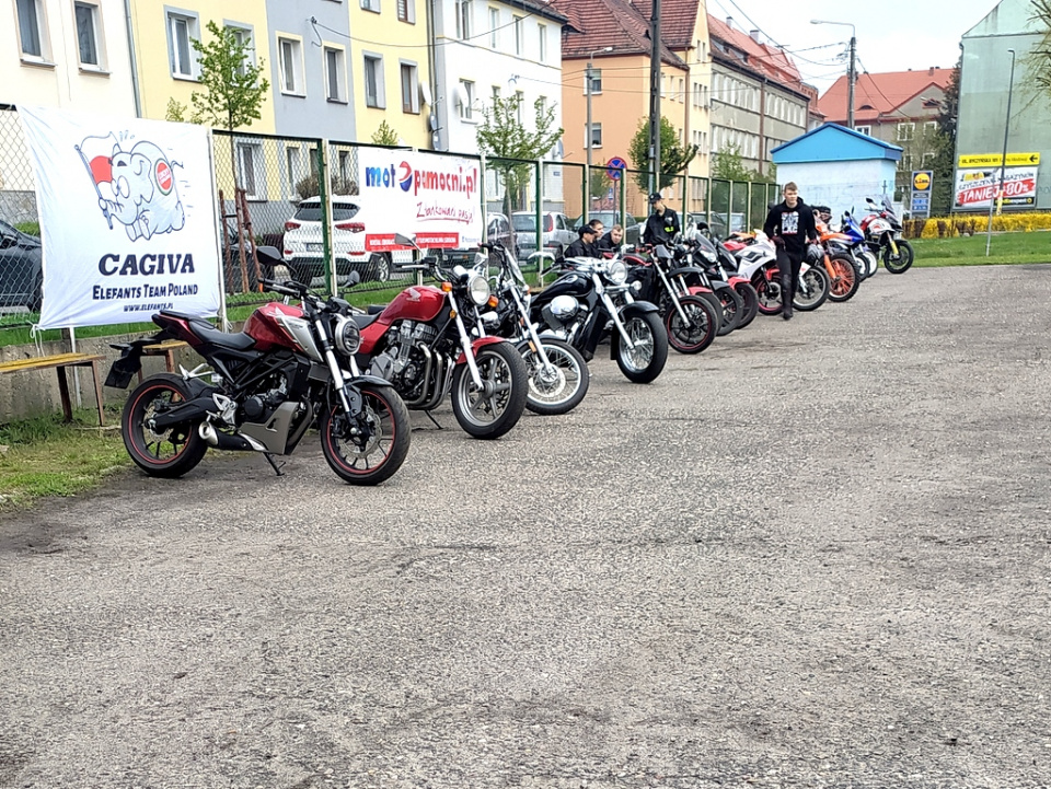 Szkolenie motocyklowe w Kluczborku [fot. Witold Wośtak]