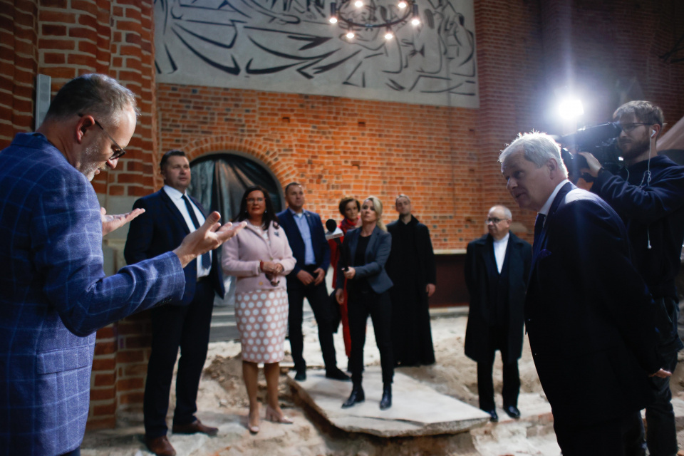 Wizyta ministra Czarnka w Katedrze Opolskiej [fot. Kasia Nowak]