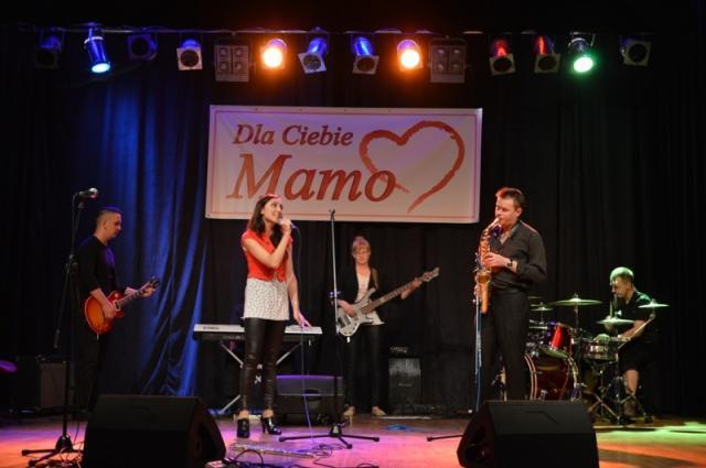 Koncert charytatywny "Dla Ciebie Mamo…" już w sobotę w Oleśnie [fot. archiwym MDK Olesno]