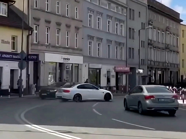 Drift po Sienkiewicza w Opolu. Policja zainteresowała się kierowcą [FILM]