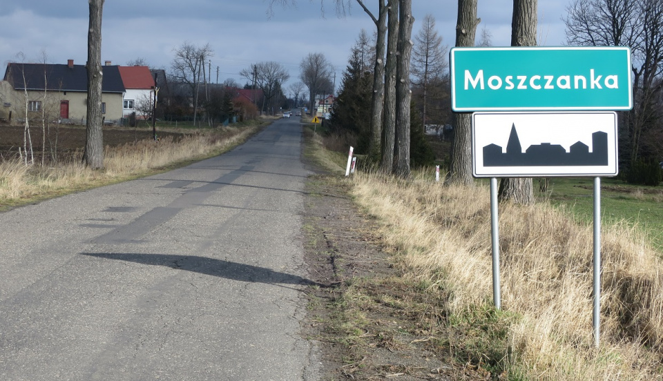 Modernizacja drogi Moszczanka – Pokrzywna będzie kolejnym etapem inwestycji prowadzonej przez prudnickie starostwo [fot. Jan Poniatyszyn]