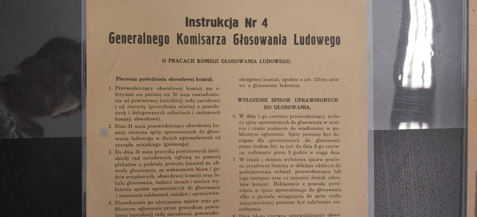 Materiały dot.referendum w 1946 z zasobów Archiwum Państwowego w Opolu [fot. Agnieszka Stefaniak]