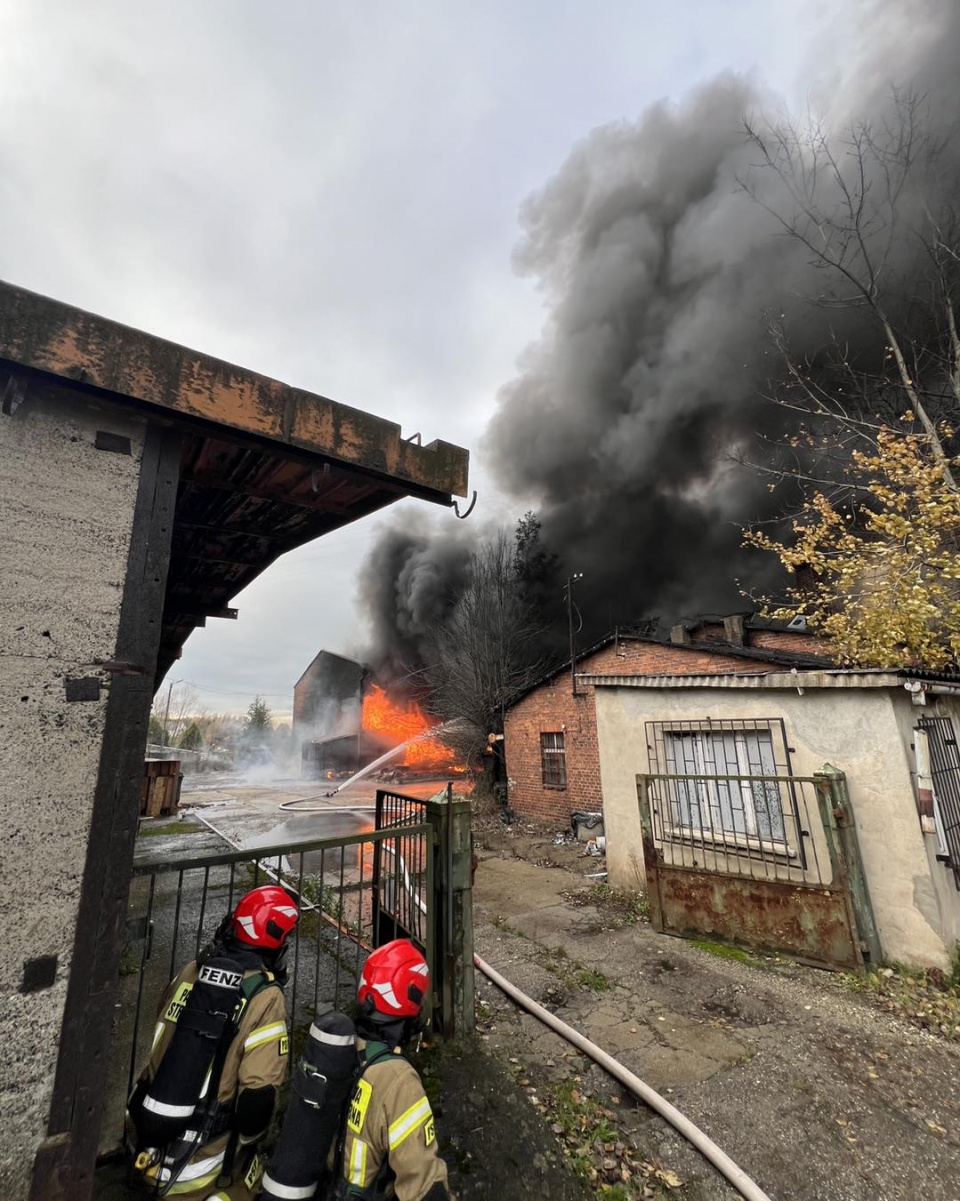 Pożar hali fot. KP PSP w Kędzierzynie-Koźlu