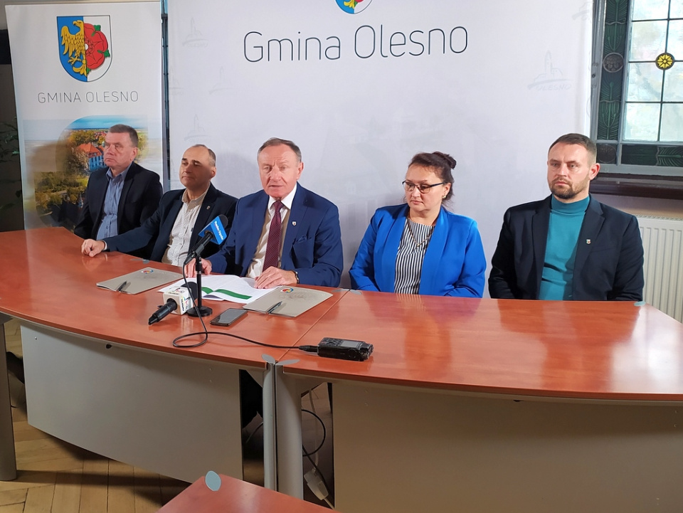 Konferencja prasowa o budżecie gminy Olesno na 2024 rok [fot. Witold Wośtak]