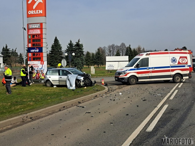 Wypadek przy stacji paliw w Praszce. Utrudnienia na ul. Gorzowskiej