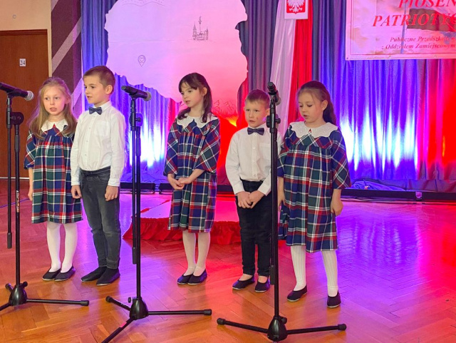 Przedszkolaki z gminy Kluczbork śpiewały pieśni patriotyczne na konkursie w Bogacicy