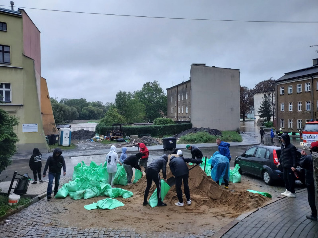 W Prudniku wielka mobilizacja. Rzeka o 2 metry przekracza poziom alarmu