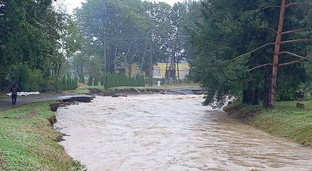 Po powodzi w powiecie prudnickim - naprawa dróg i mostów pochłonie miliony