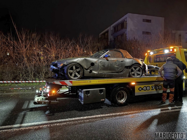 Nocna kolizja w Opolu. Kierowca stracił panowanie nad pojazdem