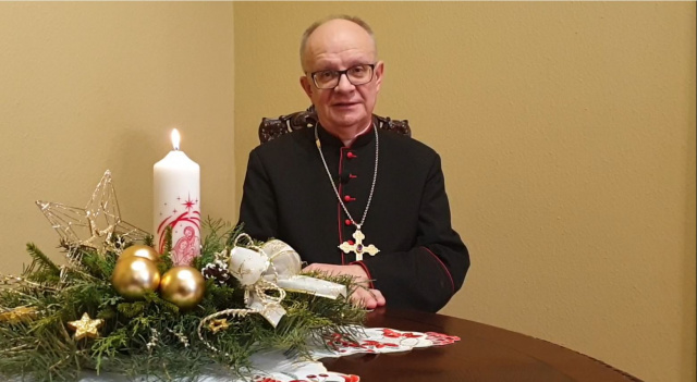 Biskup Czaja z życzeniami na Boże Narodzenie. Bądźmy znakami nadziei