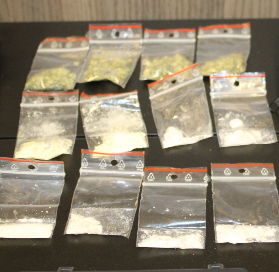 Narkotyki zabezpieczone przez policję [fot. KPP Brzeg