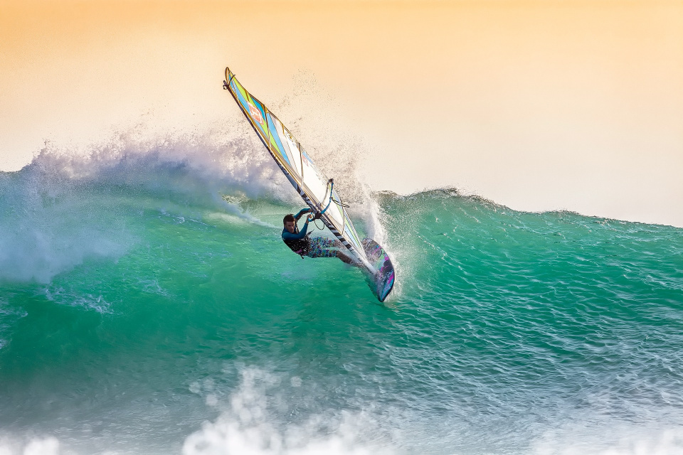 windsurfing, zdjęcie poglądowe [Fot. Kanenori z Pixabay]