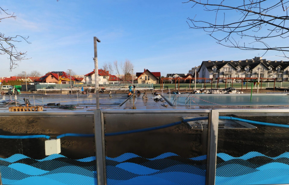 Budowa basenu letniego w Brzegu [fot. UM Brzeg]