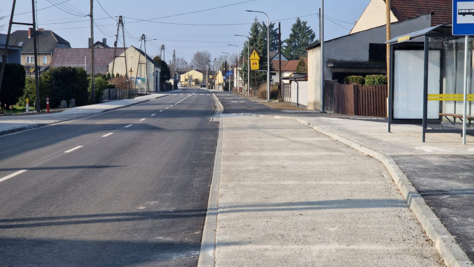 Zakończył się remont drogi powiatowej w Chrząstowicach (fot. Starostwo Powiatowe w Opolu)