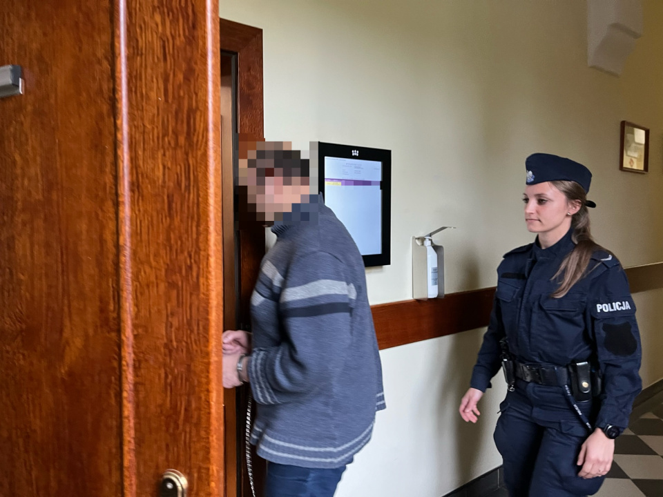 52-letni mieszkaniec powiatu oleskiego jest oskarżony o gwałt na córce [fot. Monika Matuszkiewicz]
