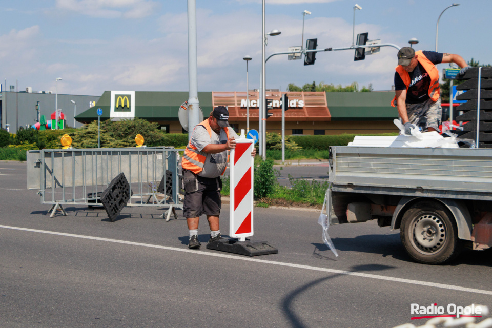 Zaczęły się utrudnienia na ulicy Wrocławskiej za sprawą remontu nawierzchni. [fot. Sławomir Mielnik]