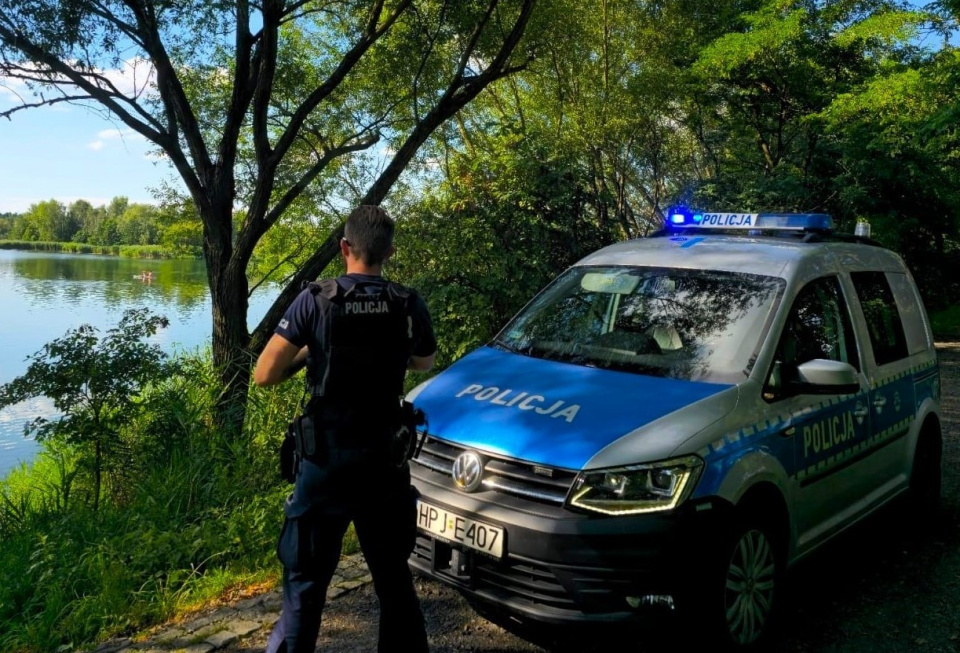 Patrol nad jeziorem [fot. opolska policja]