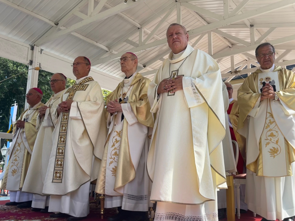 Biskup Andrzej Czaja świętuje jubileusz sakry biskupiej [fot. Monika Matuszkiewicz]