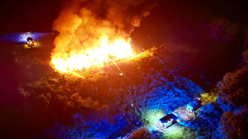 Pożar składowiska odpadów fot. OSP Szymiszów