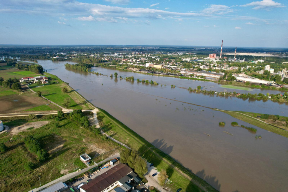 Odra, kanał Ulgi i oczyszczalnia ścieków w Opolu [fot. J. Madzia]