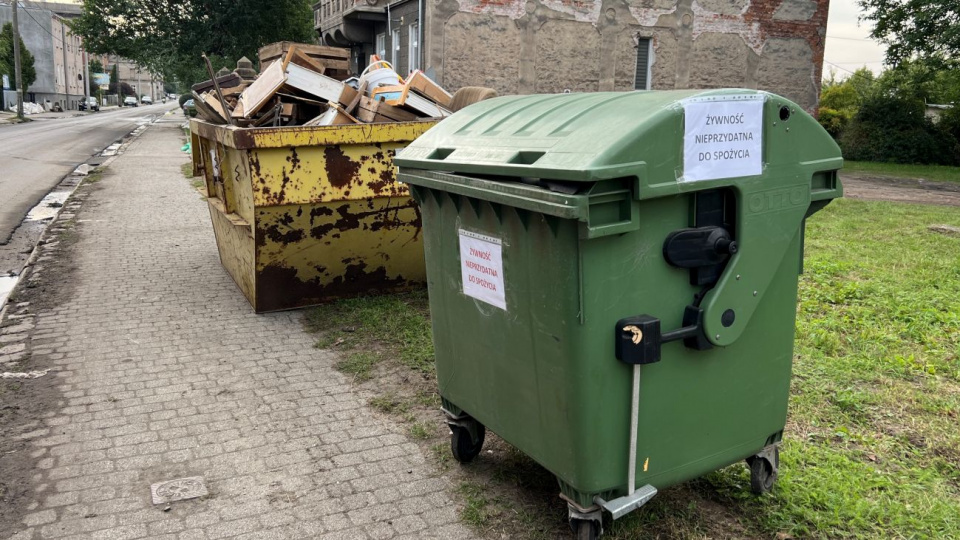 Sprzątwnie po powodzi w Brzegu [fot. Daniel Klimczak]