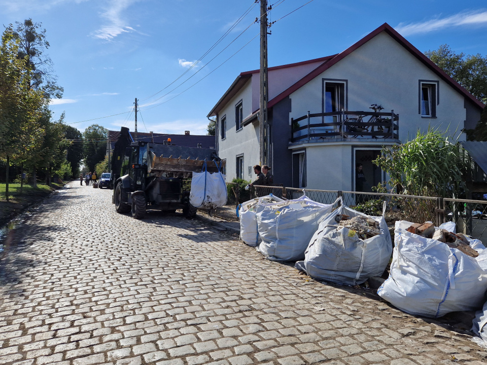 Sytuacja popowodziowa we Wronowie [fot. Marcin Boczek]